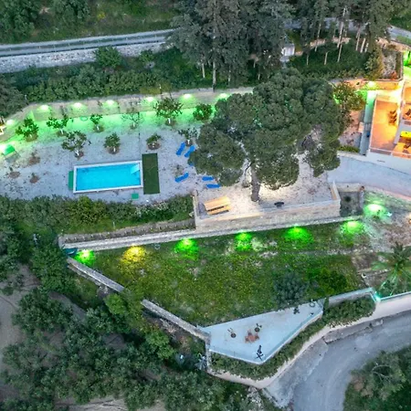 Villa Earthly Paradise